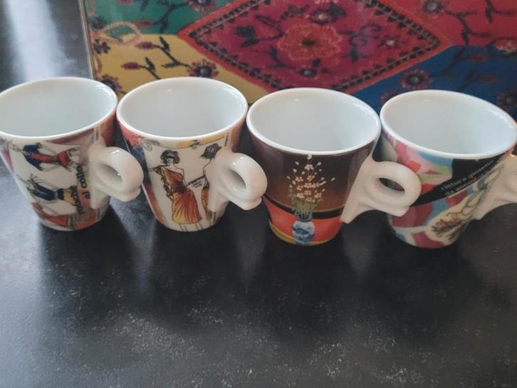 D' Ancap Cappucino kopjes (4), Huis en Inrichting, Keuken | Servies, Zo goed als nieuw, Kop(pen) en/of Schotel(s), Overige stijlen
