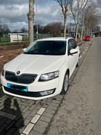 TAXI KLAAR Skoda Octavia 1.6 TDI 77KW Combi Dsg-7 2014 Wit, Origineel Nederlands, Te koop, 5 stoelen, 25 km/l