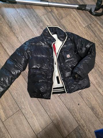 Moncler jas m beschikbaar voor biedingen