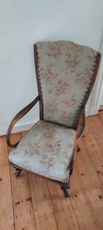 Retro mooie stoel hoge rugleuning. Prachtige vintage stoel, Antiek en Kunst, Antiek | Meubels | Stoelen en Banken, Ophalen