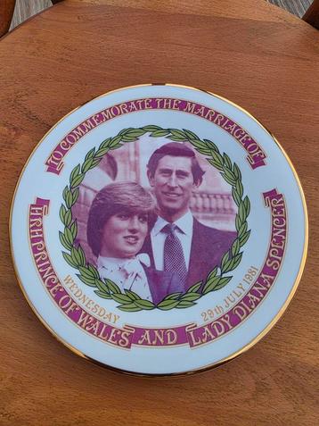Lady Diana & Charles Huwelijk Borden beschikbaar voor biedingen
