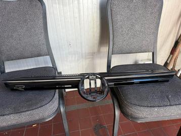 Golf 8 R-Line Grille beschikbaar voor biedingen