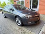 Opel Astra 1.4 Turbo Ecotec 103KW 5-D 2010 Grijs, Auto's, Opel, Voorwielaandrijving, Euro 5, 4 cilinders, Stoelverwarming