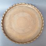 Antieke Oosterse koperen dienblad met reliëf, Antiek en Kunst, Ophalen of Verzenden, Koper