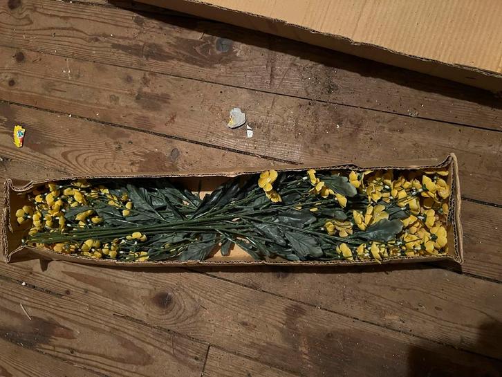 Kunstbloemen Boterbloem Spray Geel - Nieuw in Doos, Huis en Inrichting, Woonaccessoires | Kunstplanten en Kunstbloemen, Nieuw