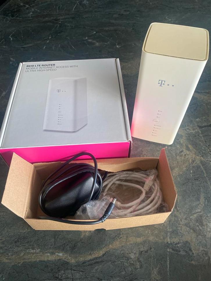 T-Mobile Huawei B618 4G Router - Simlockvrij -  compleet, Computers en Software, Routers en Modems, Zo goed als nieuw, Router met modem