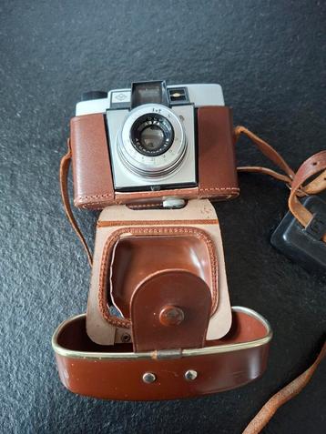 Vintage Agfa Achromat Camera met Leren Tas en flitser beschikbaar voor biedingen