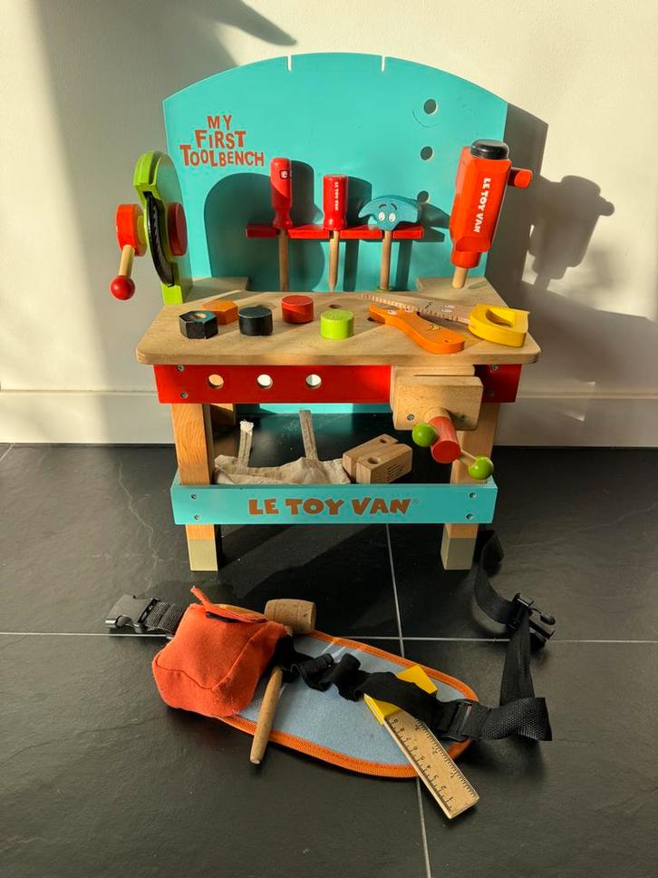 Houten Kinderwerkbank met Gereedschap en Gordel, Kinderen en Baby's, Speelgoed | Houten speelgoed, Zo goed als nieuw, Meubelstuk of Keukentje