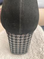 Zwarte Suède Pumps - Maat 8 1/2, Kleding | Dames, Schoenen, Ophalen of Verzenden, Zo goed als nieuw, Zwart, Pumps