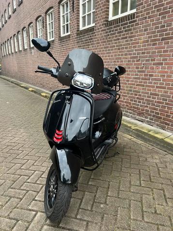 Vespa Sprint in Topstaat beschikbaar voor biedingen