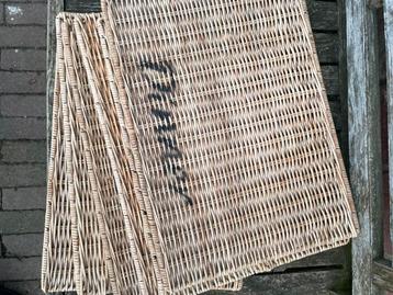 6 placemats beschikbaar voor biedingen
