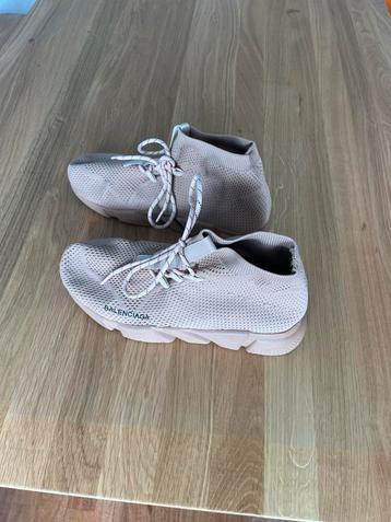 Balanciaga - speed lace up beschikbaar voor biedingen