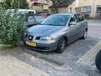 Seat Ibiza 1.4 16V 74KW 2005 Grijs - 2de eigenaar - 5drs, Voorwielaandrijving, 40 €/maand, 4 cilinders, 100 pk