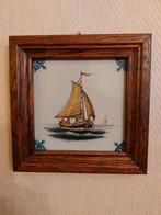 Tegeltje van een boot....Tichelaar Makkumer, Antiek en Kunst, Antiek | Wandborden en Tegels, Ophalen of Verzenden