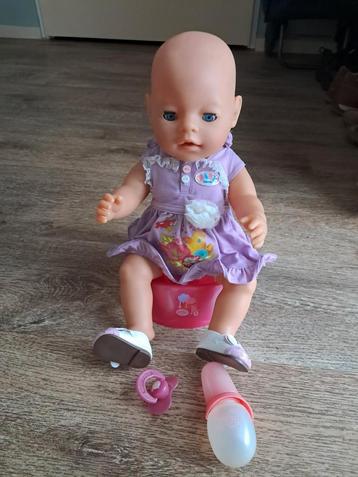 Magische baby born beschikbaar voor biedingen