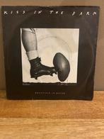 Kiss in the Dark - Backfield in Motion 7" Single, Gebruikt, 7 inch, Single, Ophalen of Verzenden