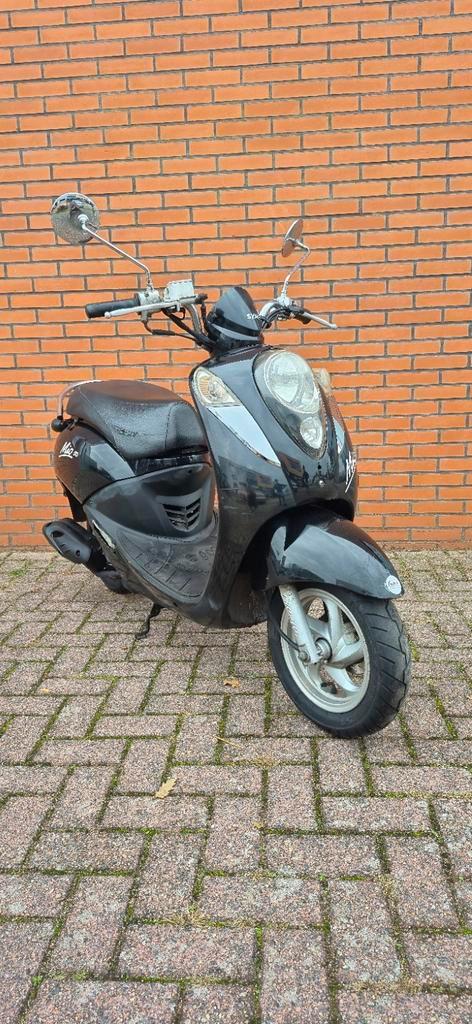 Sym | mio | 25 km | Snor, Fietsen en Brommers, Scooters | SYM, Gebruikt, Mio, Maximaal 25 km/u, Benzine, Ophalen