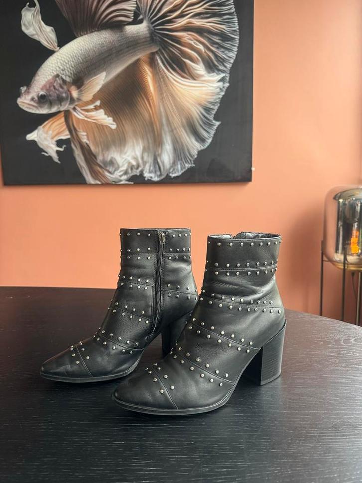 Dune Enkellaarsjes Leer Zwart - Stoer! Maat 39, Kleding | Dames, Schoenen, Zo goed als nieuw, Lage of Enkellaarzen, Zwart, Ophalen of Verzenden