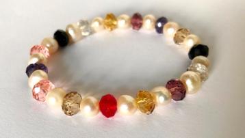 Mooie armband met prachtige Natuurlijke parels beschikbaar voor biedingen
