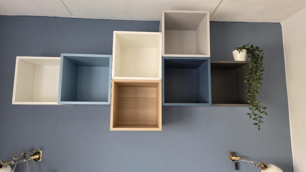 Ikea Eket kasten met wandbeugels (7 stuks), Huis en Inrichting, Kasten | Boekenkasten, Ophalen, Met plank(en), 50 tot 100 cm, Zo goed als nieuw