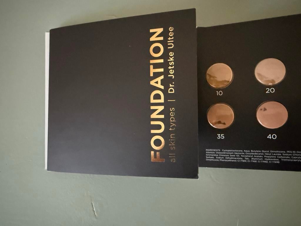 Dr. Jetske Ultee Foundation Sample Set, Overige kleuren, Gehele gezicht, Nieuw, Ophalen of Verzenden