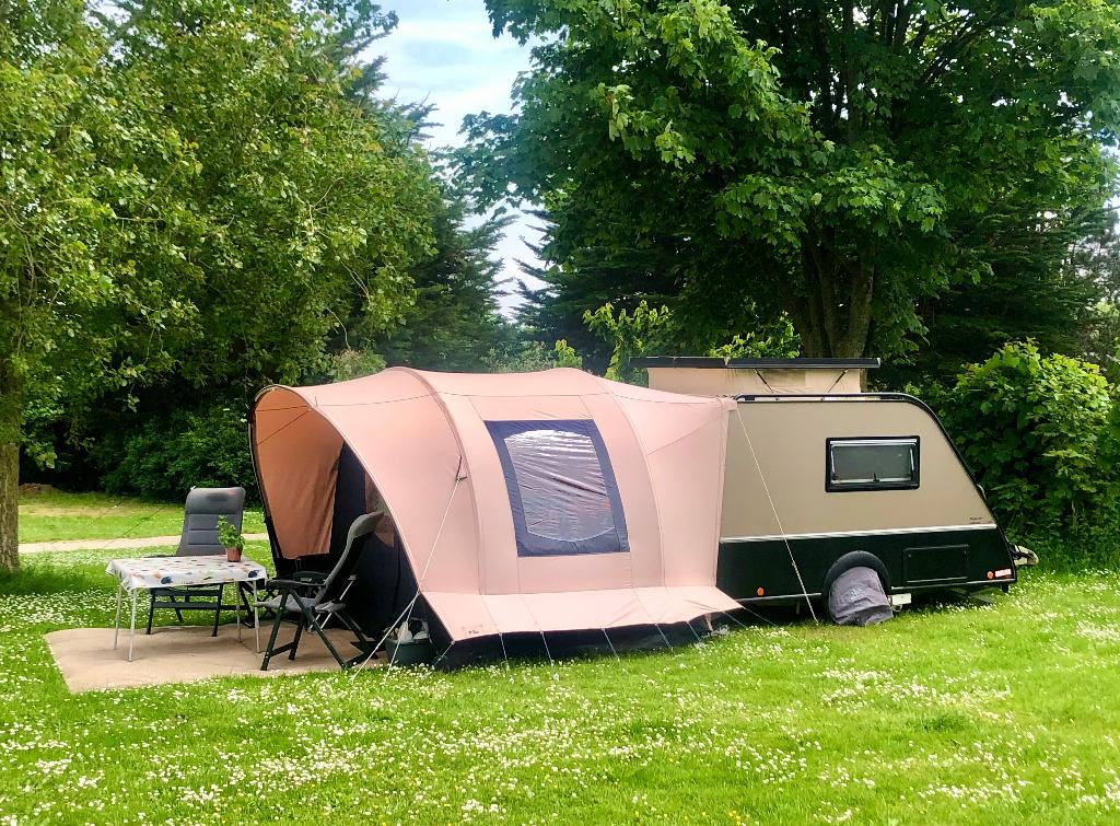 Kip shelter plus met vele extra's, Caravans en Kamperen, Caravans, Kip, Particulier, 500 - 750 kg, Schokbreker
