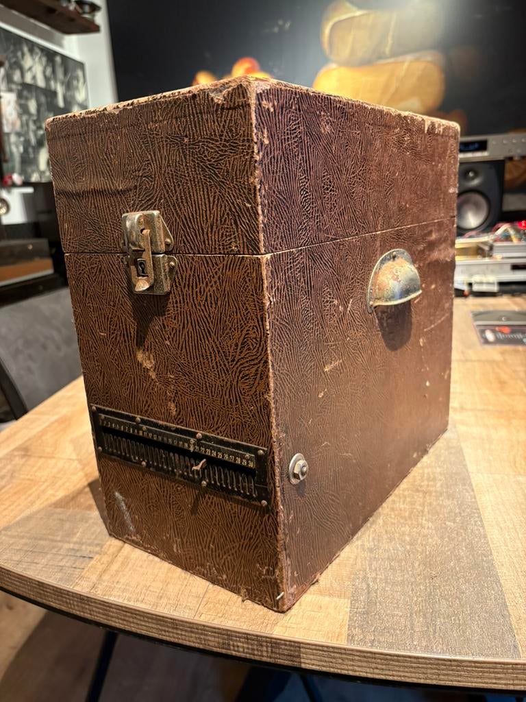 Platenbox met 30 x 78 toeren lp’s, Ophalen of Verzenden