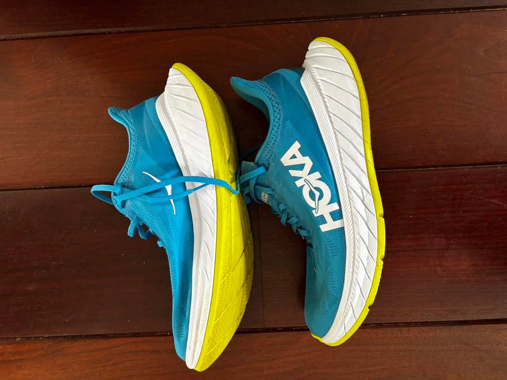 Hoka Carbon hardloopschoenen maat 44, Ophalen of Verzenden, Zo goed als nieuw, Hardloopschoenen, Overige merken