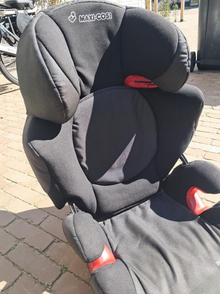 Maxi Cosi Rodi autostoel zwart rood verstelbaar, Ophalen