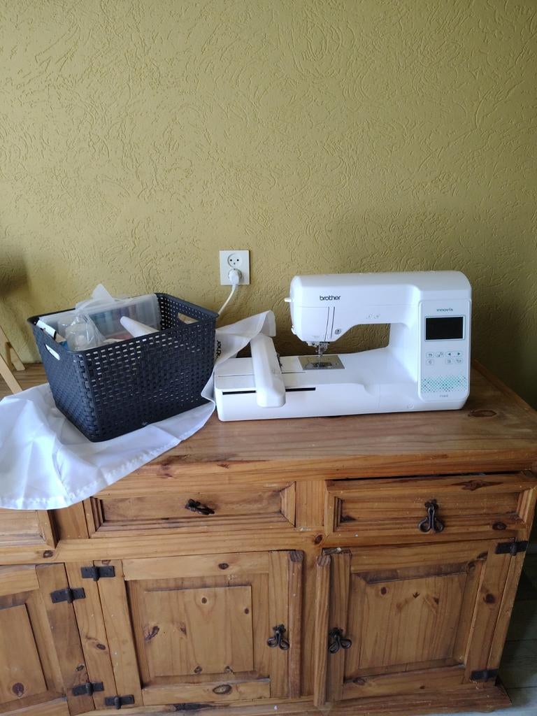 Brother Innov-is 950 Borduurmachine, Ophalen of Verzenden