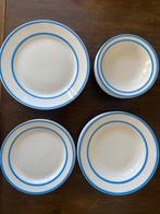 24-delig Wit servies met blauwe rand, Ophalen, Gebruikt, Keramiek, Bord(en)