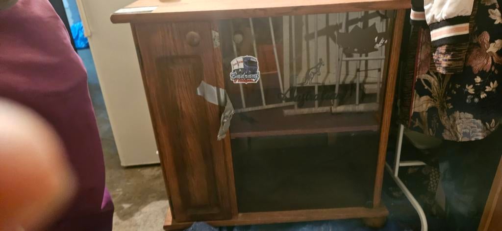 Zo goed als nieuw tv-kastje, Ophalen, Glas, 50 tot 100 cm, Zo goed als nieuw