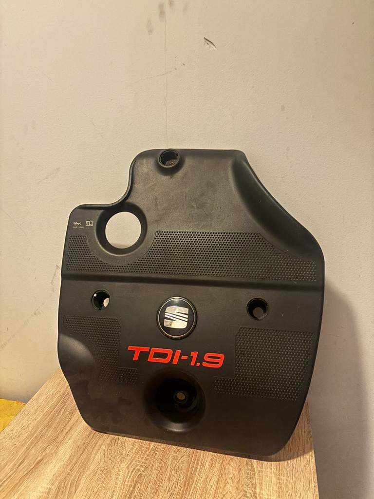 Motor Afdekplaat Seat Toledo 1.9TDI Rood, Auto-onderdelen, Motor en Toebehoren, Ophalen of Verzenden, Gebruikt, Seat