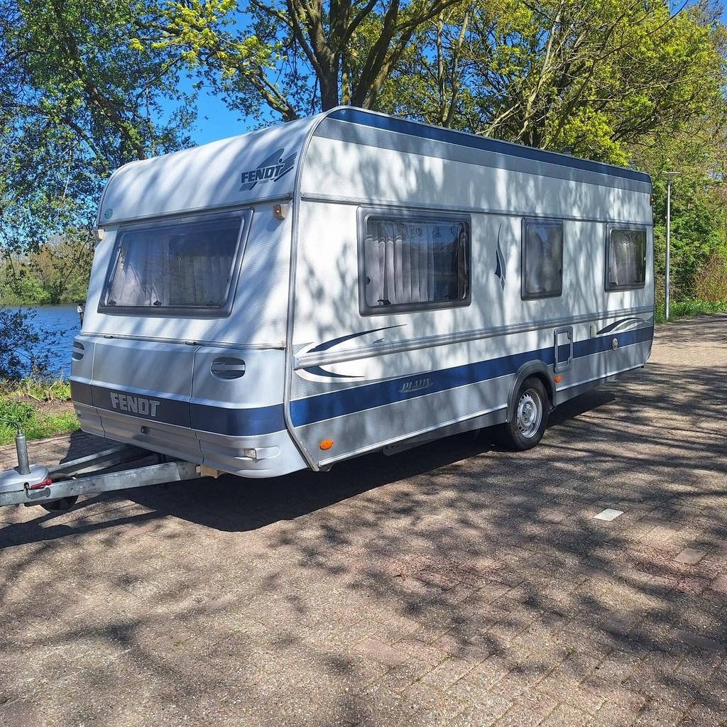 Fendt Platin 510, Voortent, Mover,  Enkele bedden, Schokbreker, Rondzit, Queensbed, Bedrijf