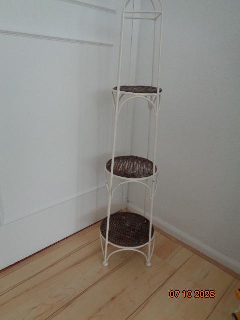 Bijzettafel, Huis en Inrichting, Tafels | Bijzettafels, Ophalen, Minder dan 55 cm, Gebruikt, Metaal of Aluminium