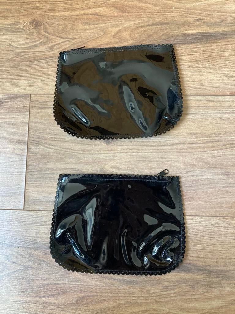 Gratis twee zwarte etuitjes van de Glamour, Ophalen, Zo goed als nieuw, Zwart