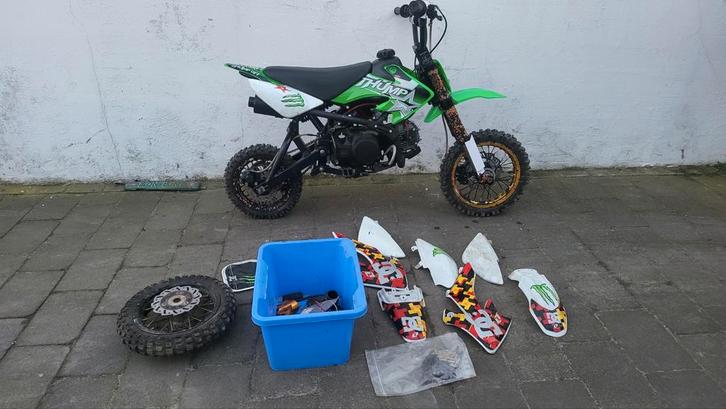 Thumpstar Pitbike - Groen/Zwart - Inclusief onderdelen, Fietsen en Brommers, Minibikes, Midibikes en Pitbikes, Gebruikt, Pitbike