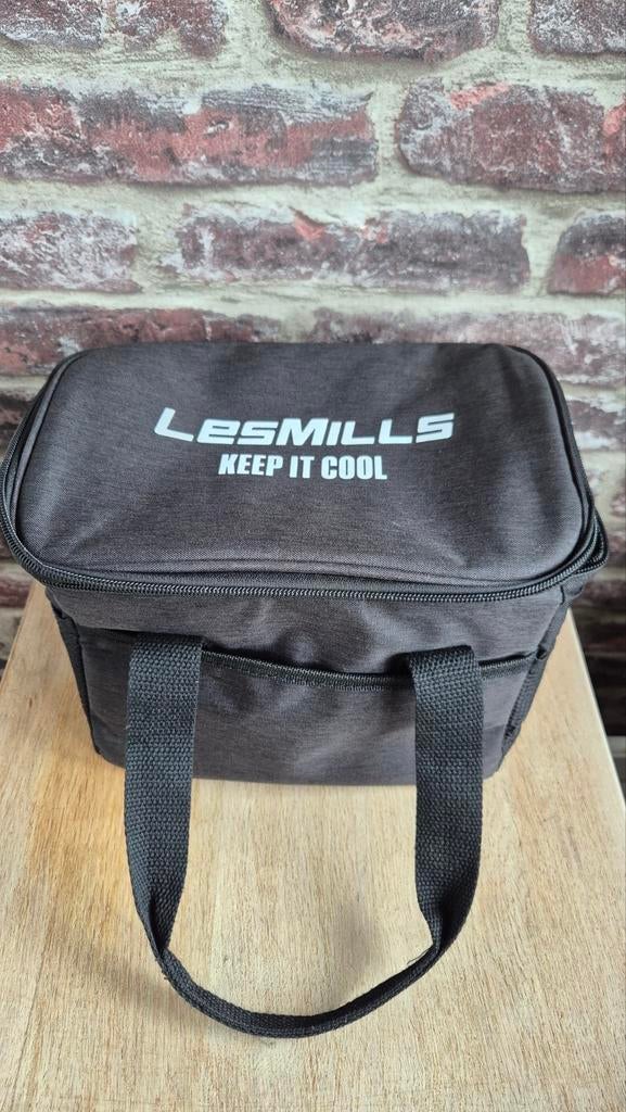 De originele Les Mills koeltas voor 6 halve liter blikjes, Ophalen of Verzenden, Koeltas, Koelelement
