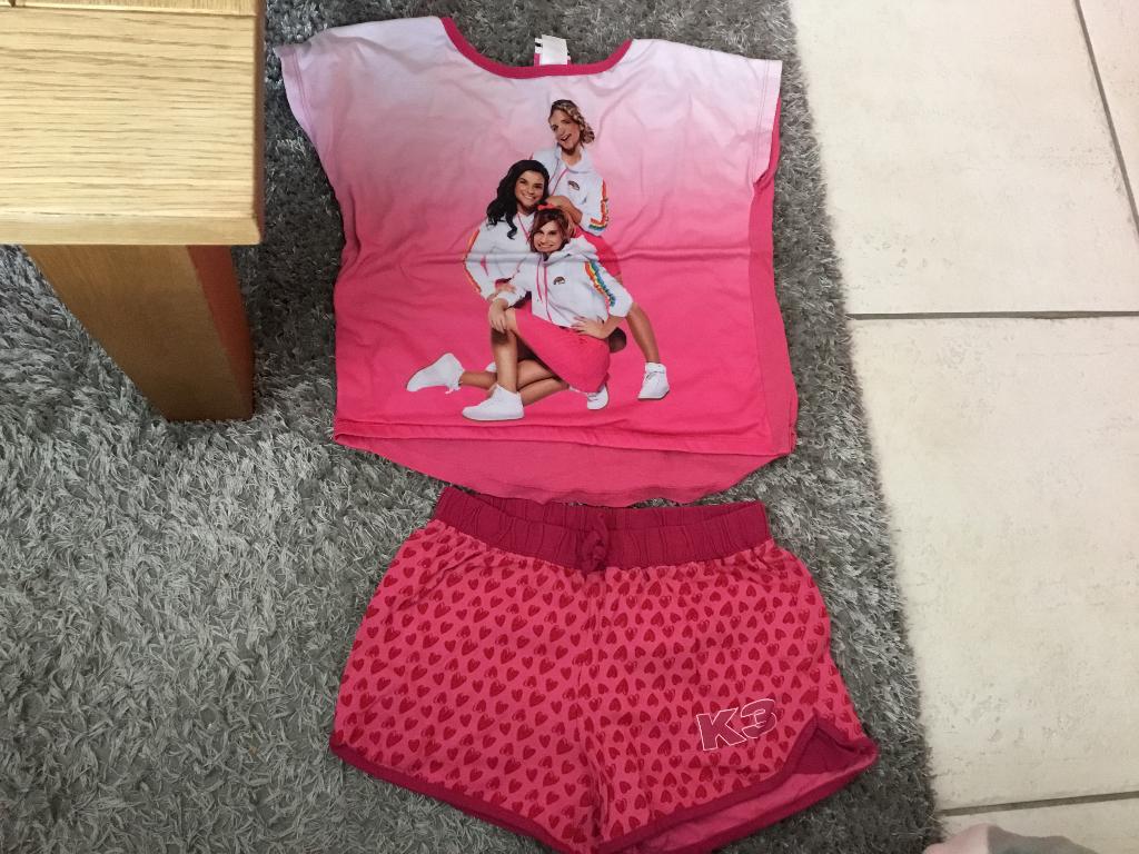 Shortema pyjama meisje, maat 134/140 (K3), Kinderen en Baby's, Ophalen of Verzenden, Zo goed als nieuw, Meisje, Nacht- of Onderkleding