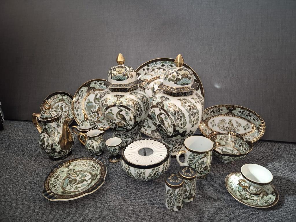 Servies en tempelpotten, Ophalen, Zo goed als nieuw, Overige stijlen, Porselein