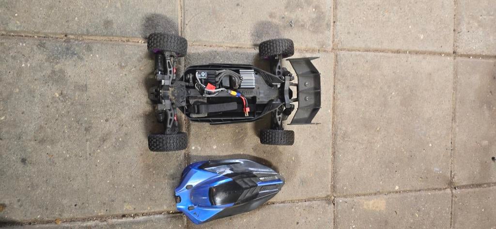Arrma Typhon 3S BLX  + banden + NIEUWE veren set (90 km/u, Ophalen, Auto offroad