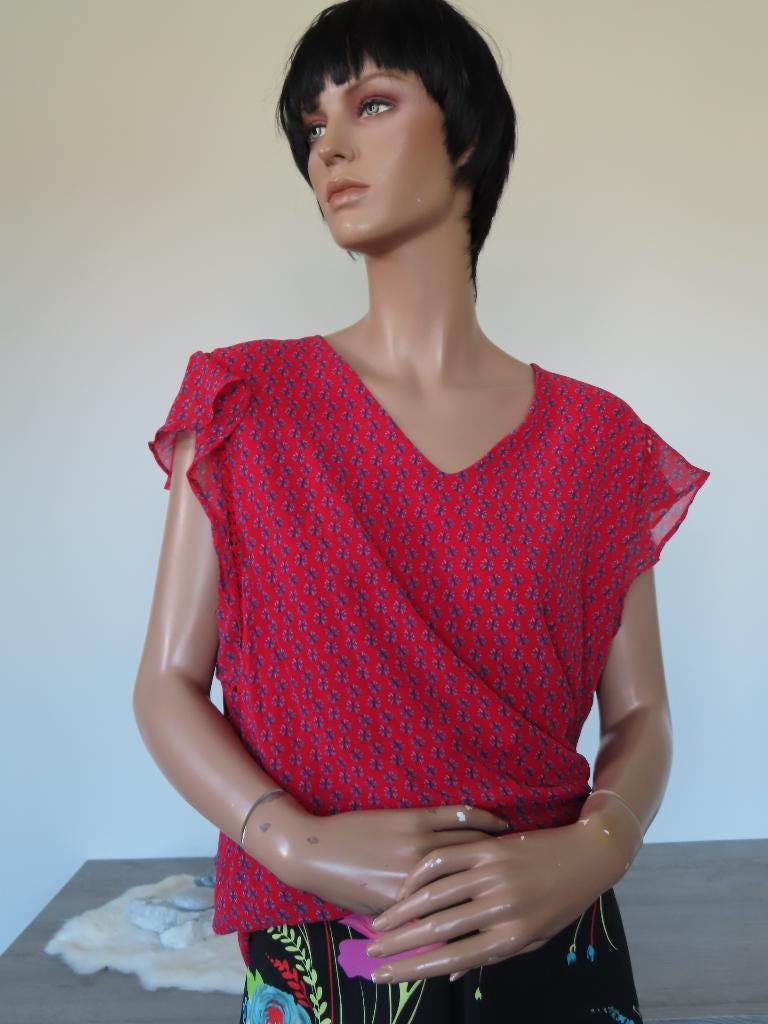 TRAMONTANA Rode Blouse met Blauw Bloemetjes Patroon L-XL 42, Tramontana, Maat 42/44 (L), Ophalen of Verzenden, Zo goed als nieuw