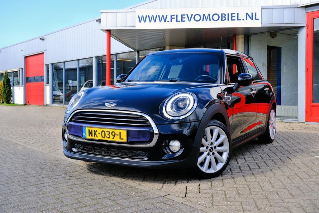 Mini Cooper 1.5 Cooper Chili Serious Business Navi|Clima|LMV, Auto's, Mini, Gebruikt, Euro 6, Leder en Stof, Origineel Nederlands