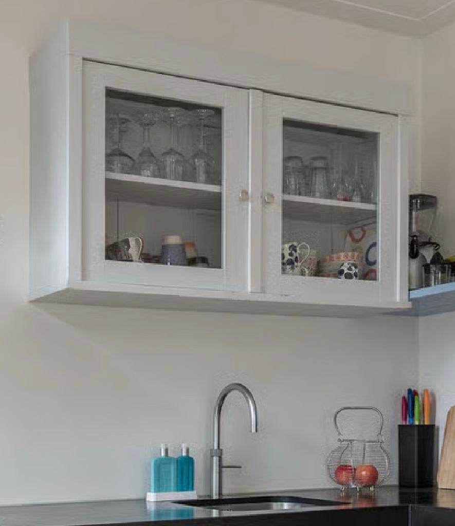 Rustieke Hangkast met Glazen Deurtjes - Lichtblauw, Ophalen, Gebruikt