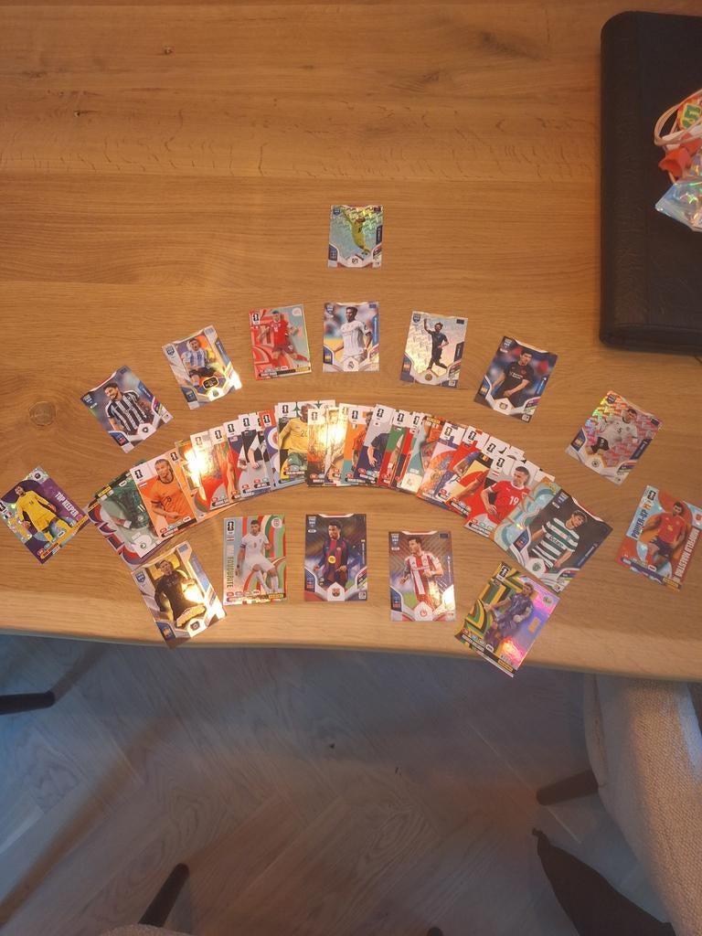 Voetbalplaatjes - Diverse spelers in goede staat, Verzamelen, Ophalen of Verzenden, Zo goed als nieuw, Buitenlandse clubs, Poster, Plaatje of Sticker