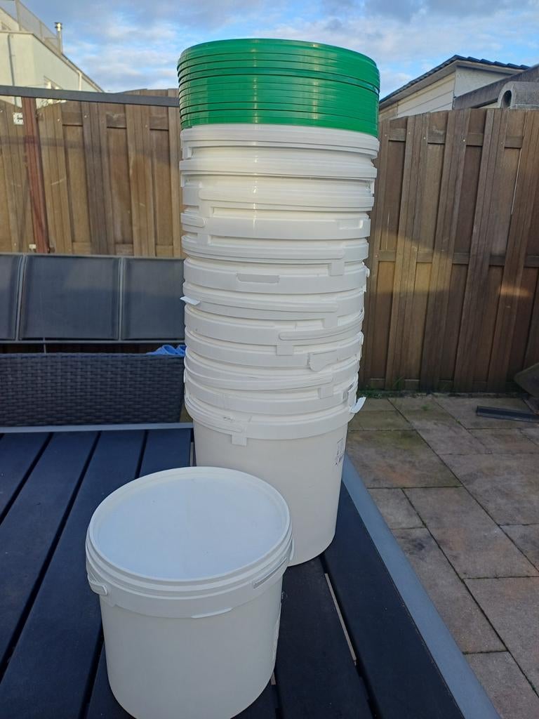 Emmer met deksel - diverse maten, Ophalen of Verzenden, Gebruikt, Kunststof, Met deksel