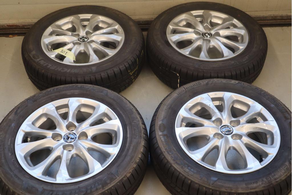 4 MAZDA VELGEN MET BANDEN 15 INCH (101), Gebruikt, Niet ingevuld, Niet ingevuld, Zomerbanden