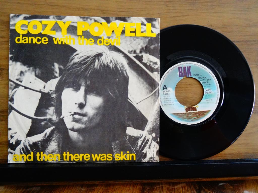 Cozy Powell - Dance with the devil, Gebruikt, 7 inch, Single, Ophalen of Verzenden