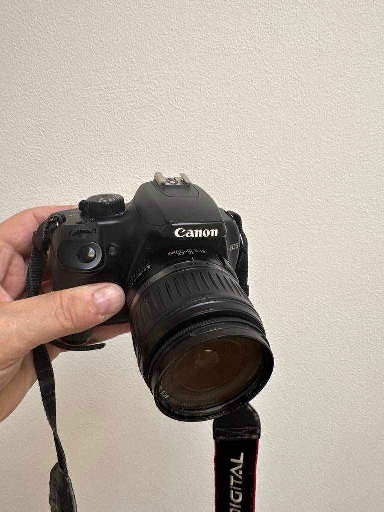Canon EOS 1000D Spiegelreflexcamera met EF-S 18-55mm lens, Audio, Tv en Foto, Fotocamera's Digitaal, Ophalen, Gebruikt, Spiegelreflex