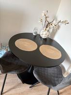 Ronde zwarte eettafel met twee stoelen, Huis en Inrichting, Ophalen, Gebruikt, 100 tot 150 cm, Rond